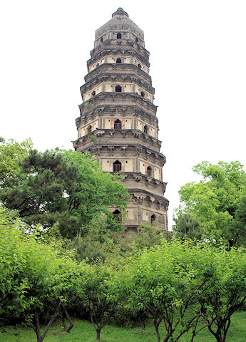 蘇州虎丘の雲岩寺塔（虎丘塔）