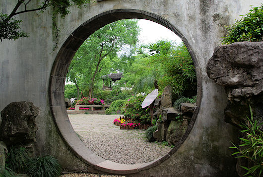 拙政園、琵琶園の円洞門