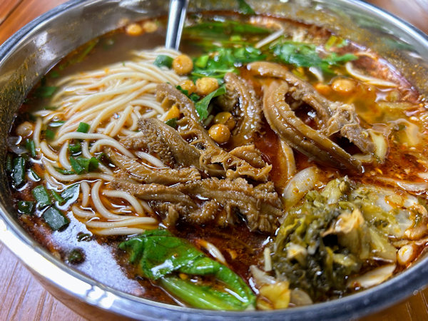 習嘴巴儿重慶粉麺店の重慶牛雑小麺