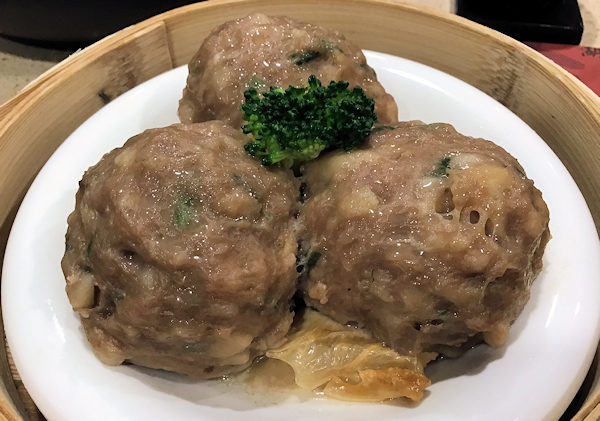 広式飲茶の点都徳の陳皮牛肉球（深圳）