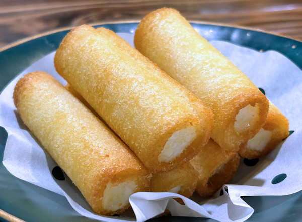 中山・豊圓軒の順徳ミルク揚げ（炸牛奶）