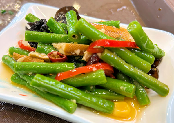 深圳の徳元で蘭州牛肉麺(凉菜)