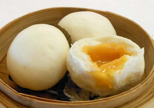 丹桂軒の流沙包(クリーム饅頭)