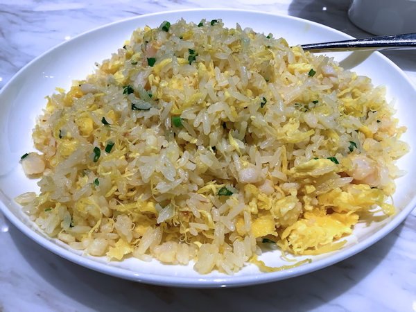 陶陶居の万象前海店で揚州チャーハン（深圳市）