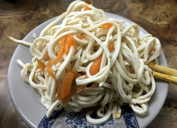 台北・富宏牛肉麺の小菜