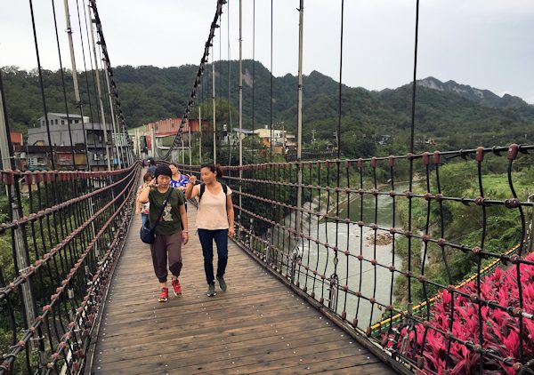 台湾、平渓線十分にある静安橋