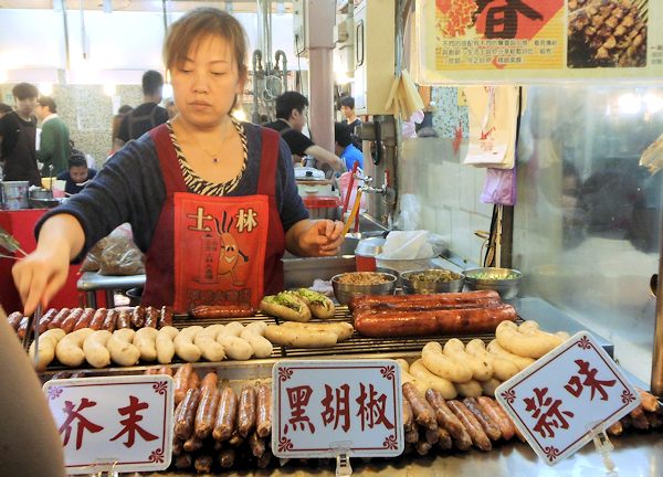 士林市場のソーセージ屋