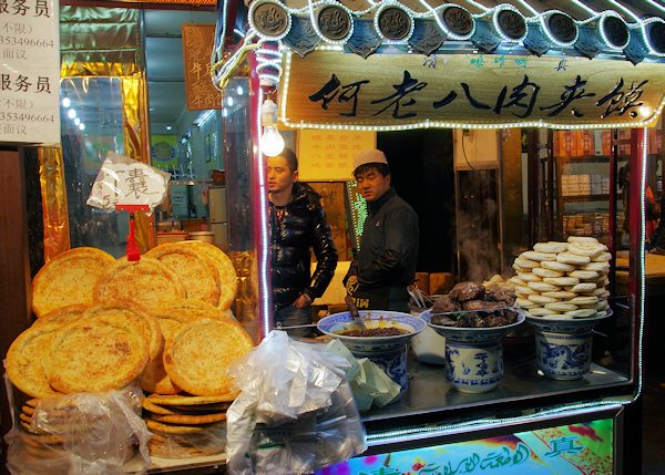 西安、回民街の肉夹馍専門店