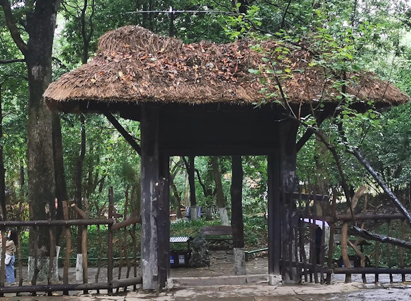 草蘆らしさがある古隆中、諸葛亮の庵