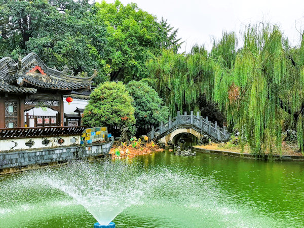 襄陽市内の中国庭園